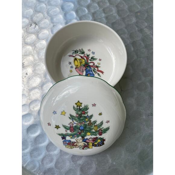 Vintage Nikko bon bon Christmas dish, candy, nuts, holidays, vanity container - Picture 3 of 6